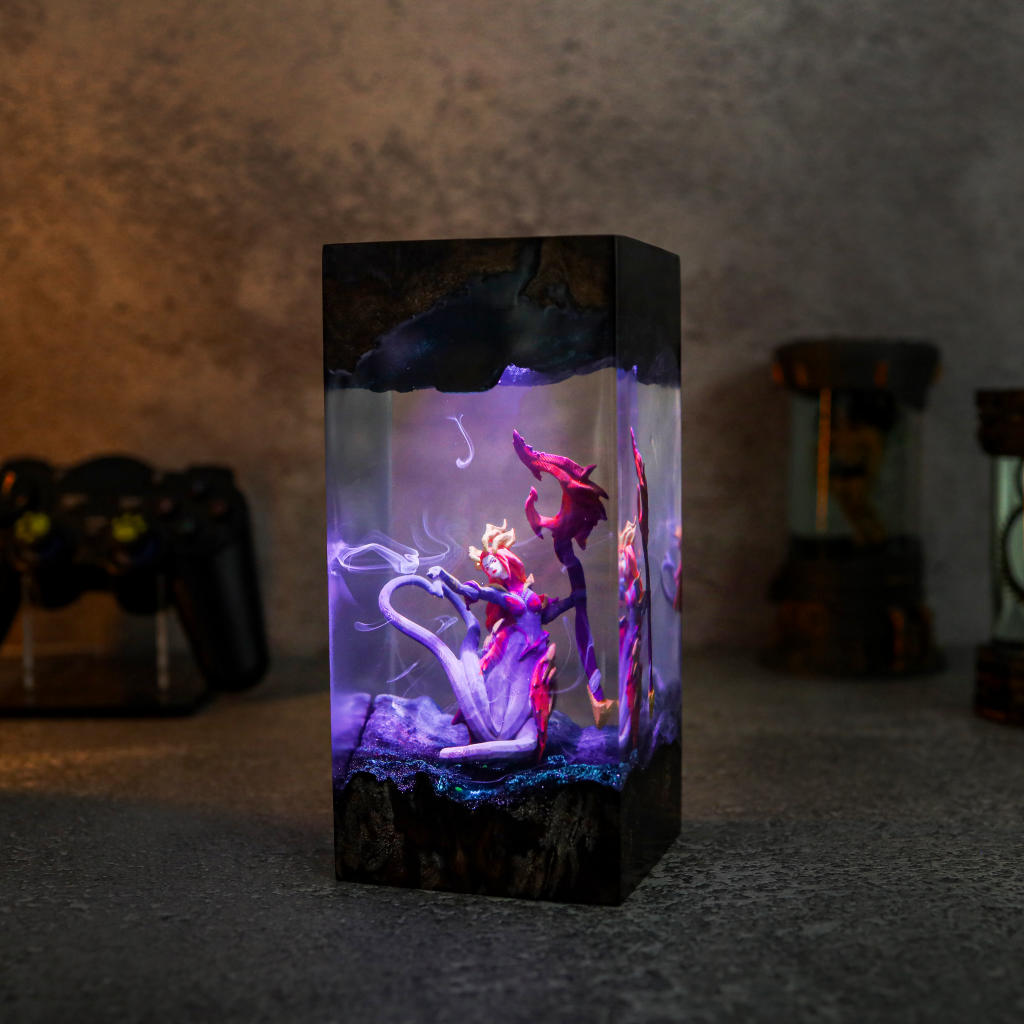 League of Legends Coven Nami Lamp - Image 9