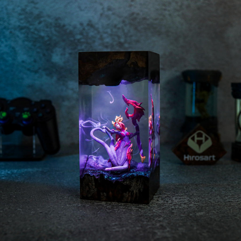 League of Legends Coven Nami Lamp - Image 3