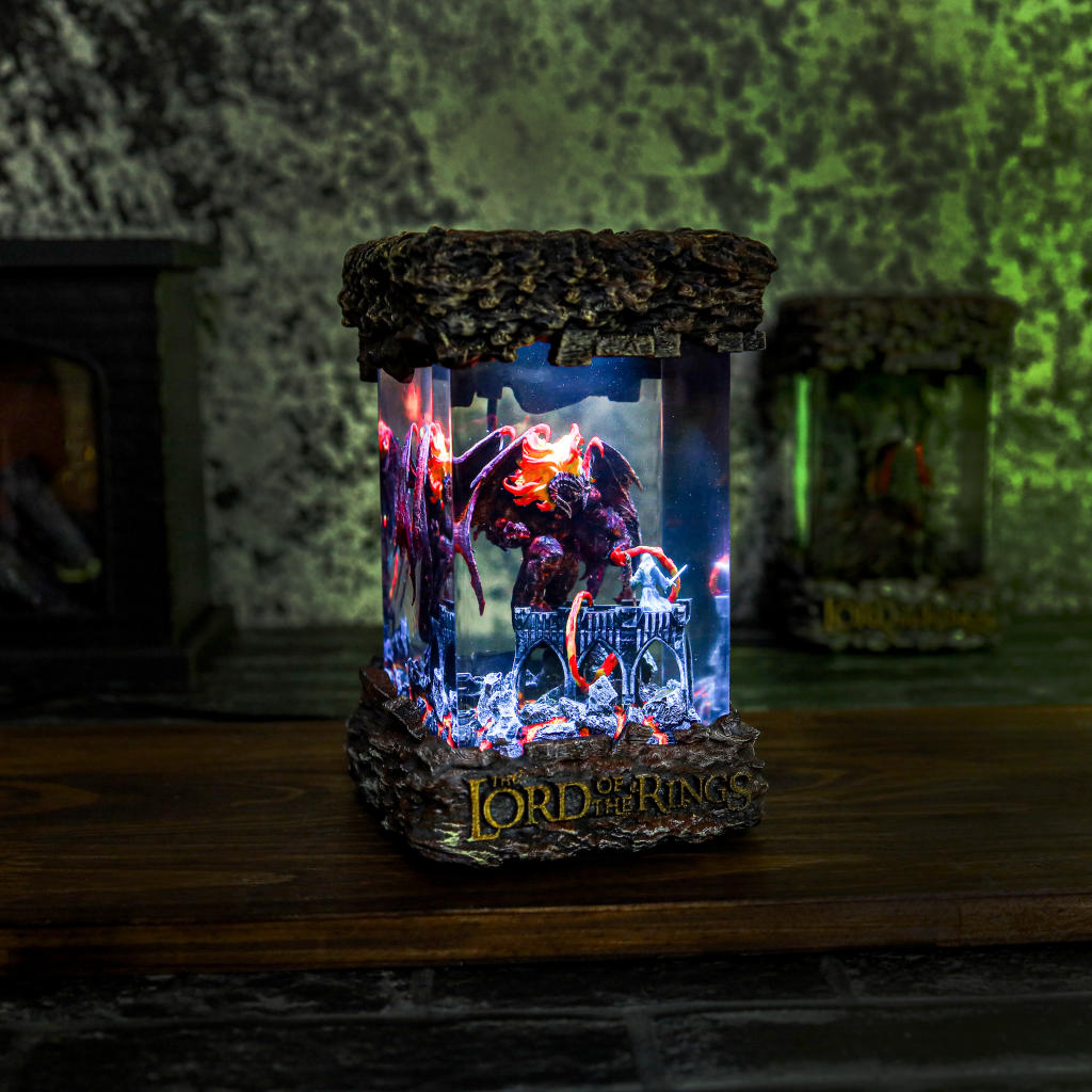 Lord of the Rings Gandalf Vs the Balrog Diorama Lamp - Image 3