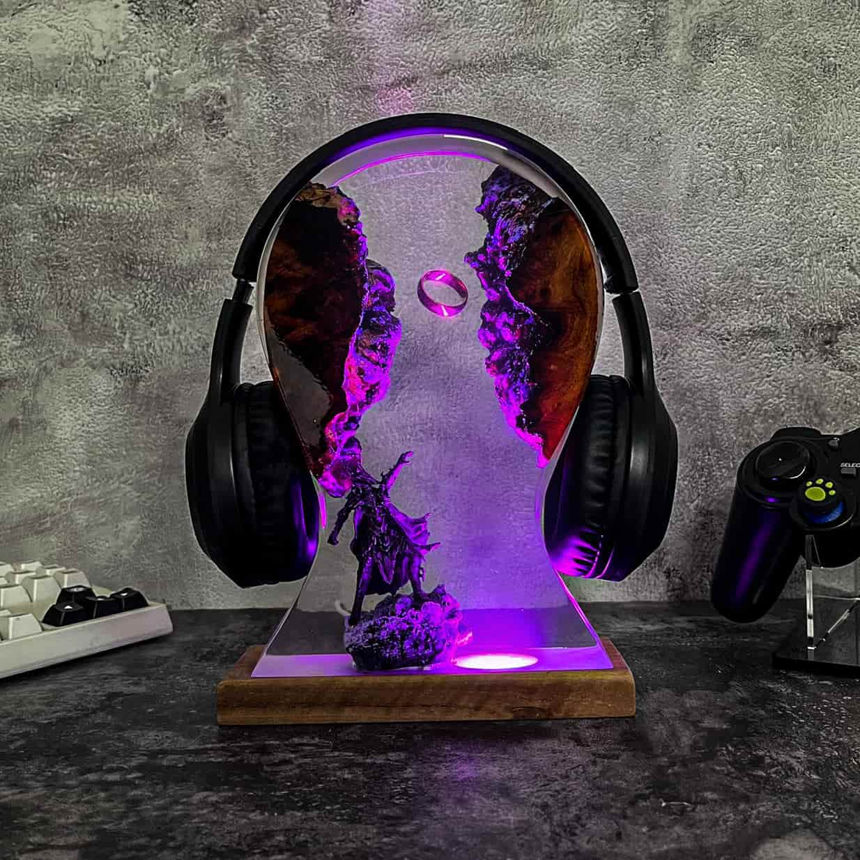 Lord of The Ring Headphone Stand - Image 2