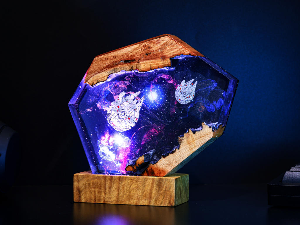 Millennium Falcon Spaceship Night Light - Image 13