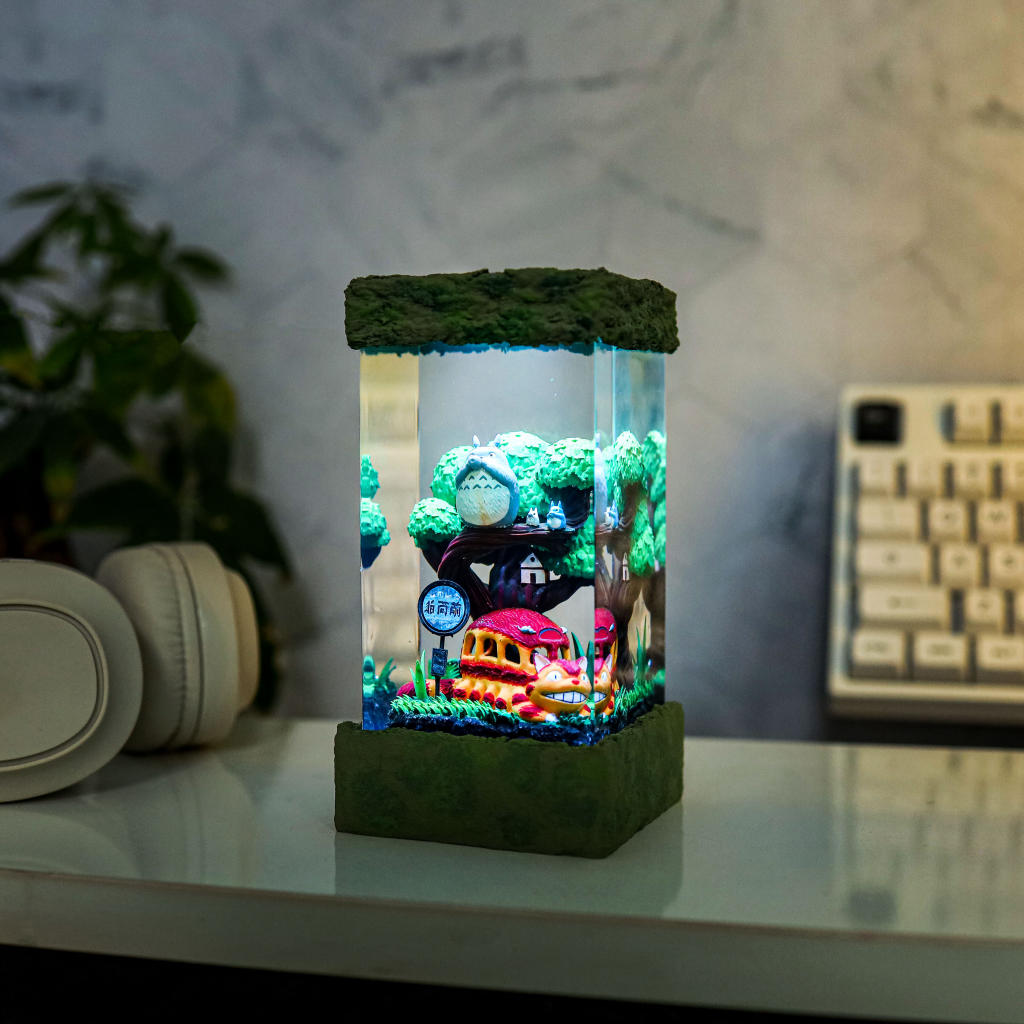 My Neighbor Totoro's Catbus Lamp - Image 4