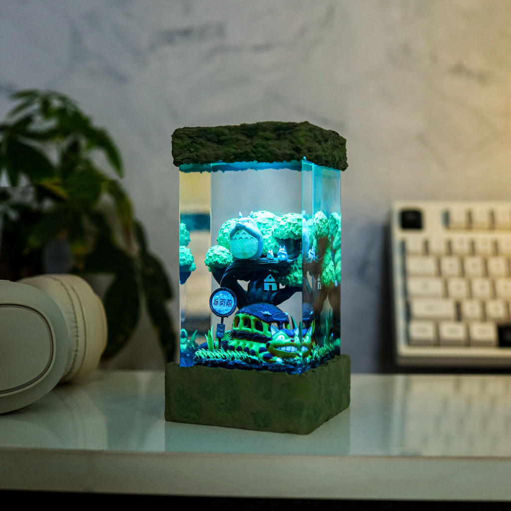 My Neighbor Totoro's Catbus Lamp - Image 7