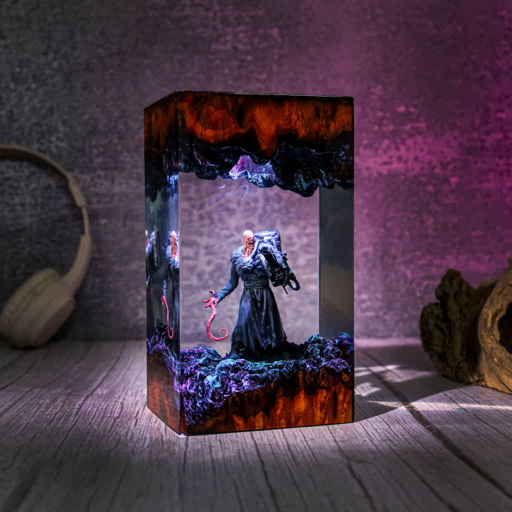 Nemesis from Resident Evil Resin Lamp - Image 7