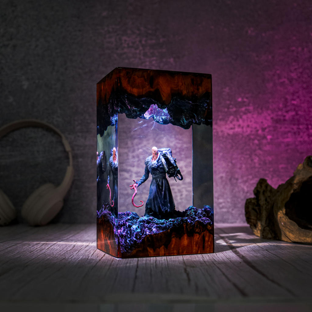 Nemesis from Resident Evil Resin Lamp - Image 6