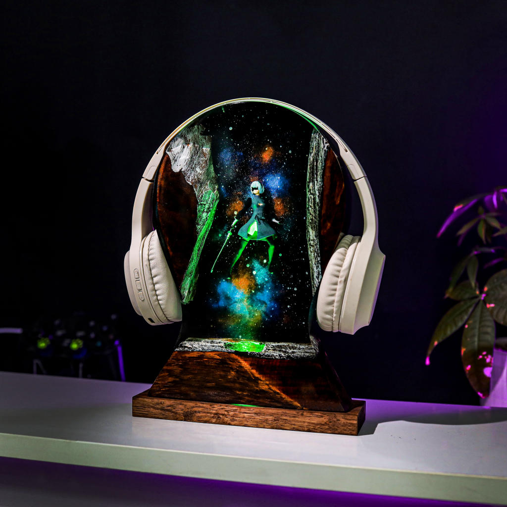 NieR: Automata Headphone Stand &amp; Night Light - Image 4