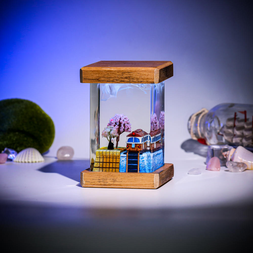 No Face Spirited Away Resin Night Light - Image 7