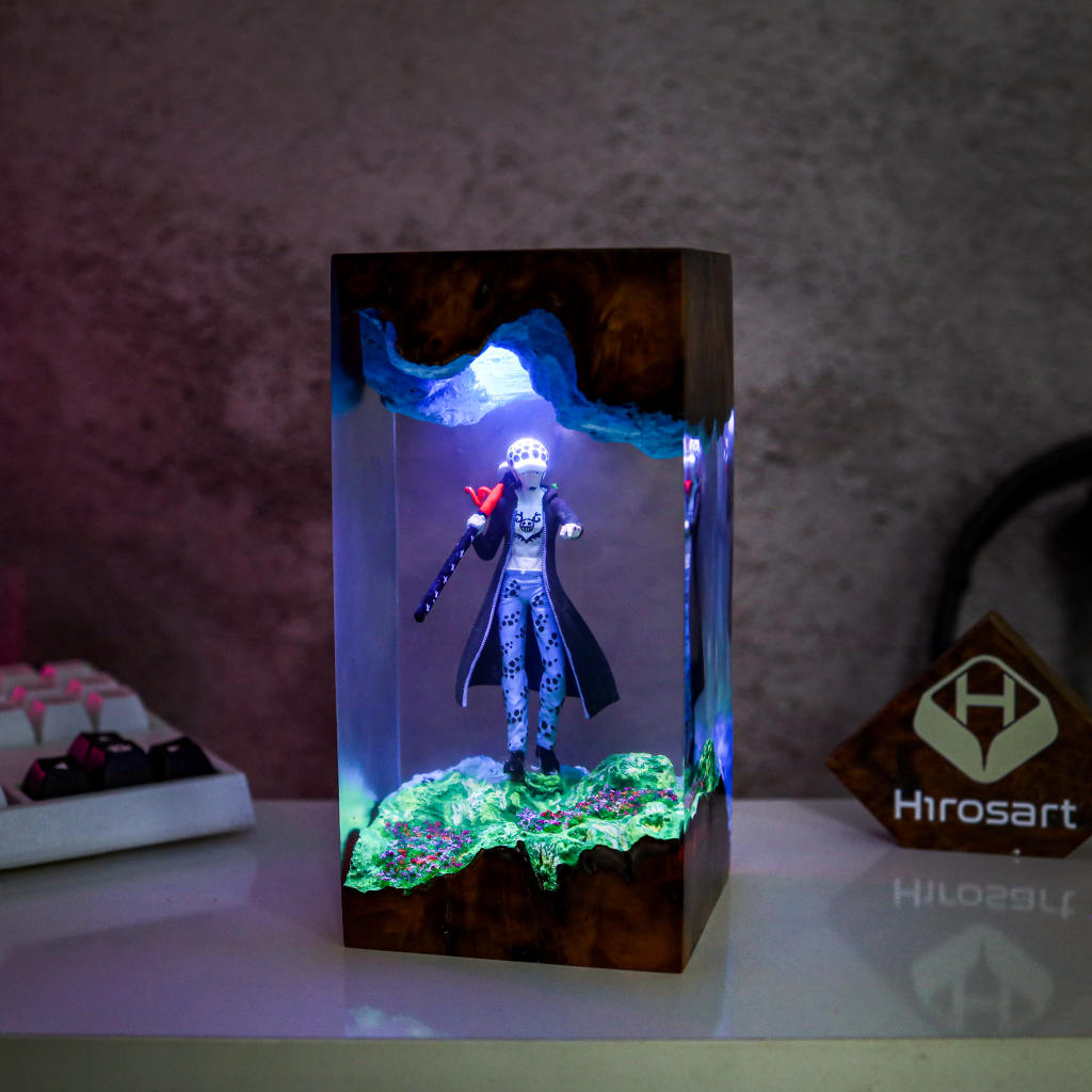 One Piece Trafalgar D. Water Law Lamp - Image 10