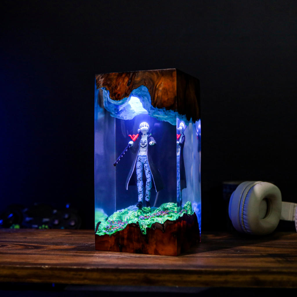 One Piece Trafalgar D. Water Law Lamp - Image 3