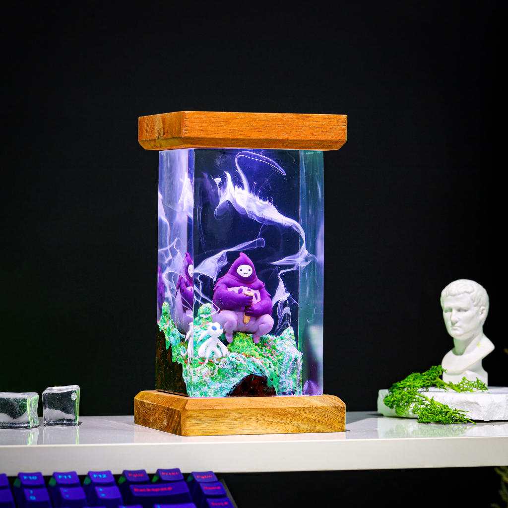 Ori and the Blind Forest Epoxy Lamp - Image 7