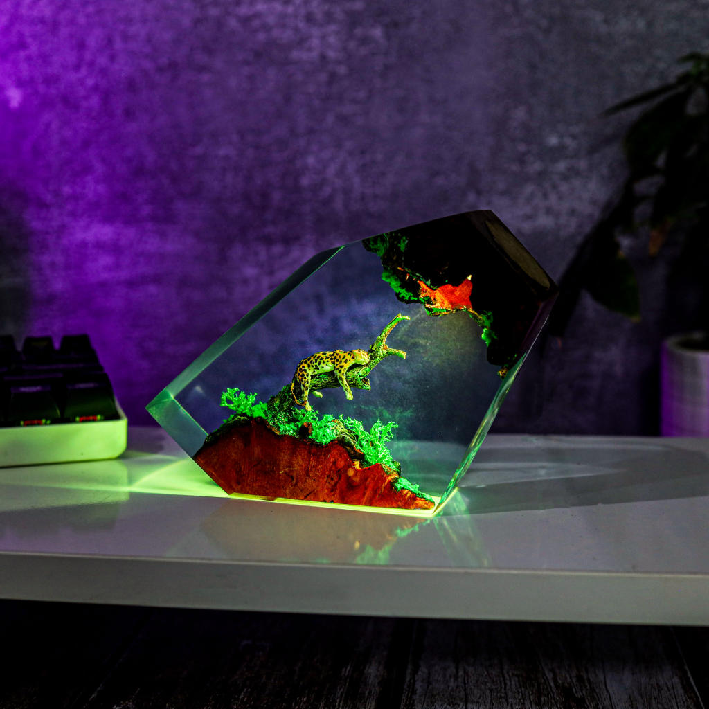 Panther Epoxy Lamp - Image 3
