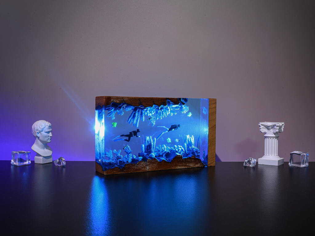 SCUBA DIVING Night Light - Image 3