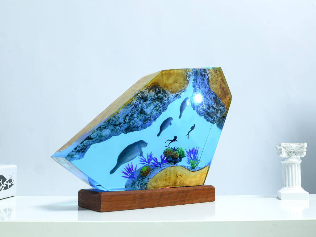 Seal Swimming Epoxy Lamp - Image 2