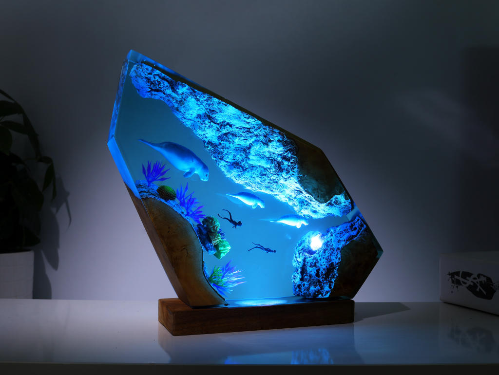 Seal Swimming Epoxy Lamp