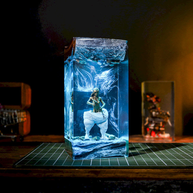 Self-Made Women Statue Night Light - Image 5