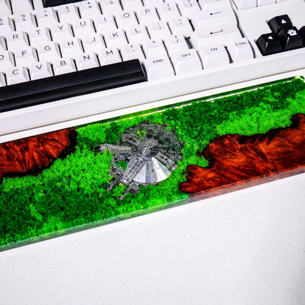 Star Wars Millennium Falcon Starship Wrist Rest - Image 11