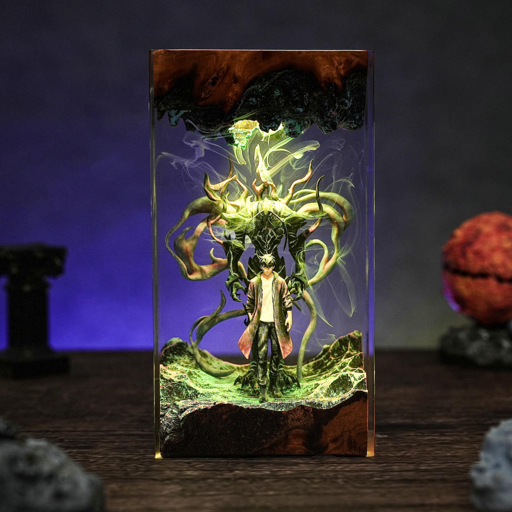 Dark Fantasy Warrior &amp; Shadow Creature Resin lamp - Image 10