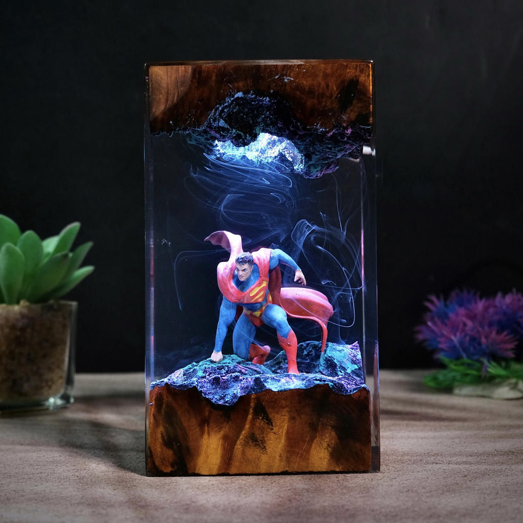 Superman Epoxy Night Light - Image 3
