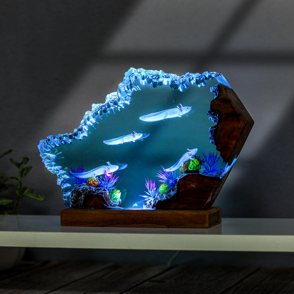 Swimming Axolotl Epoxy Lamp - Image 2