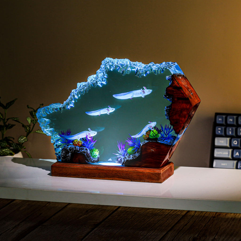 Swimming Axolotl Epoxy Lamp - Image 12