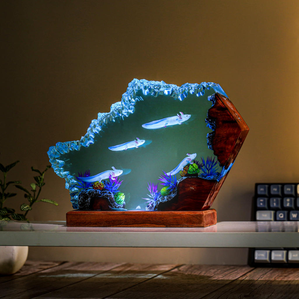 Swimming Axolotl Epoxy Lamp - Image 13