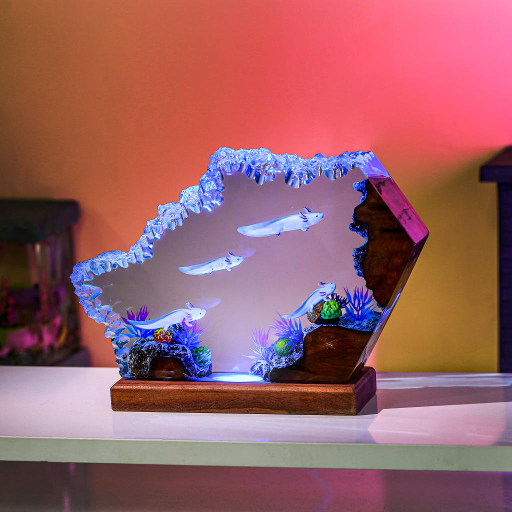 Swimming Axolotl Epoxy Lamp - Image 5