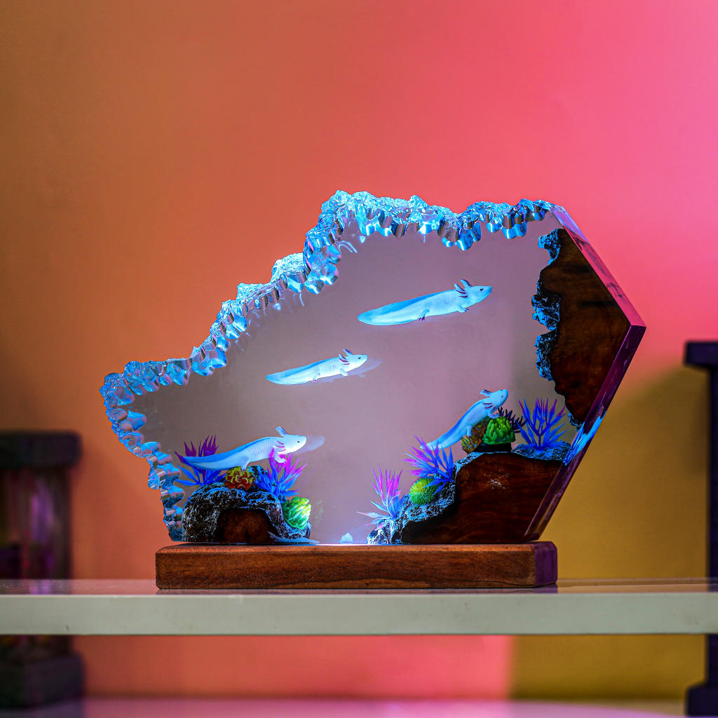 Swimming Axolotl Epoxy Lamp - Image 6