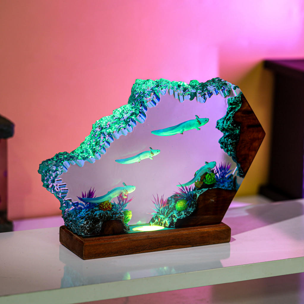 Swimming Axolotl Epoxy Lamp - Image 8