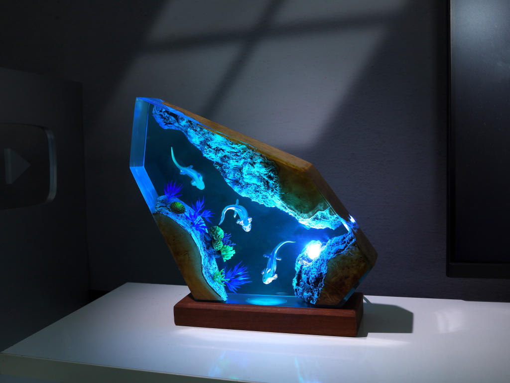 Swimming Axolotl Epoxy Lamp Ver 2 - Image 3
