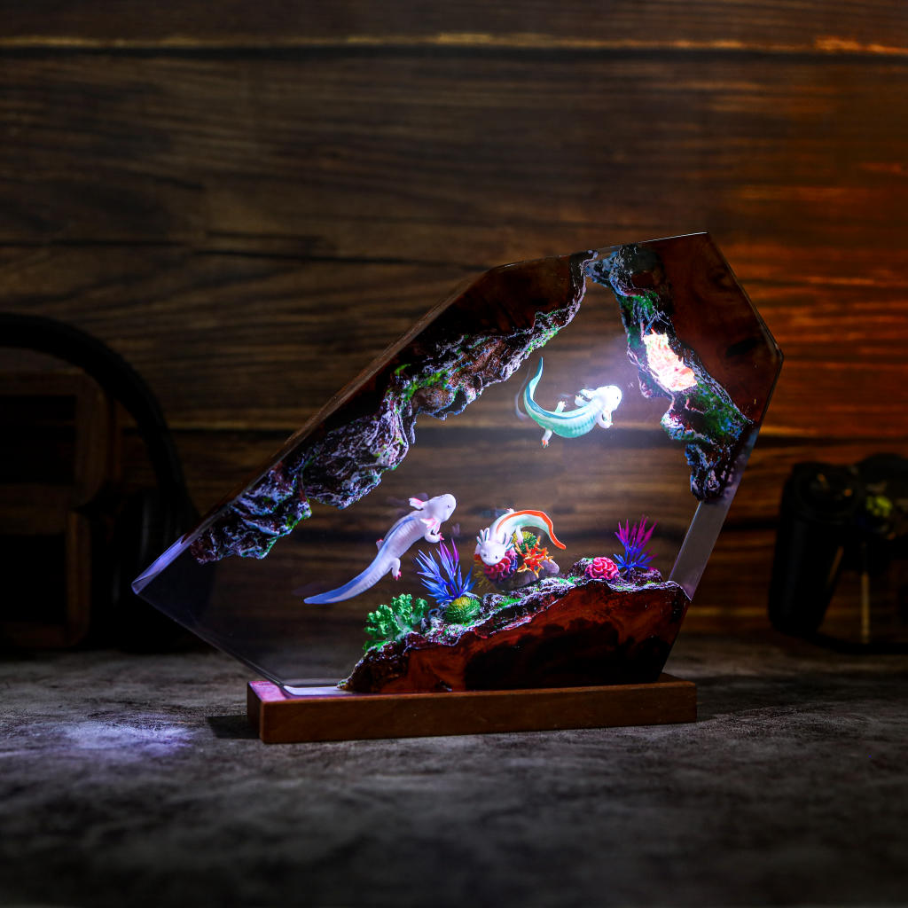 Swimming Axolotl Epoxy Lamp Ver 3 - Image 5