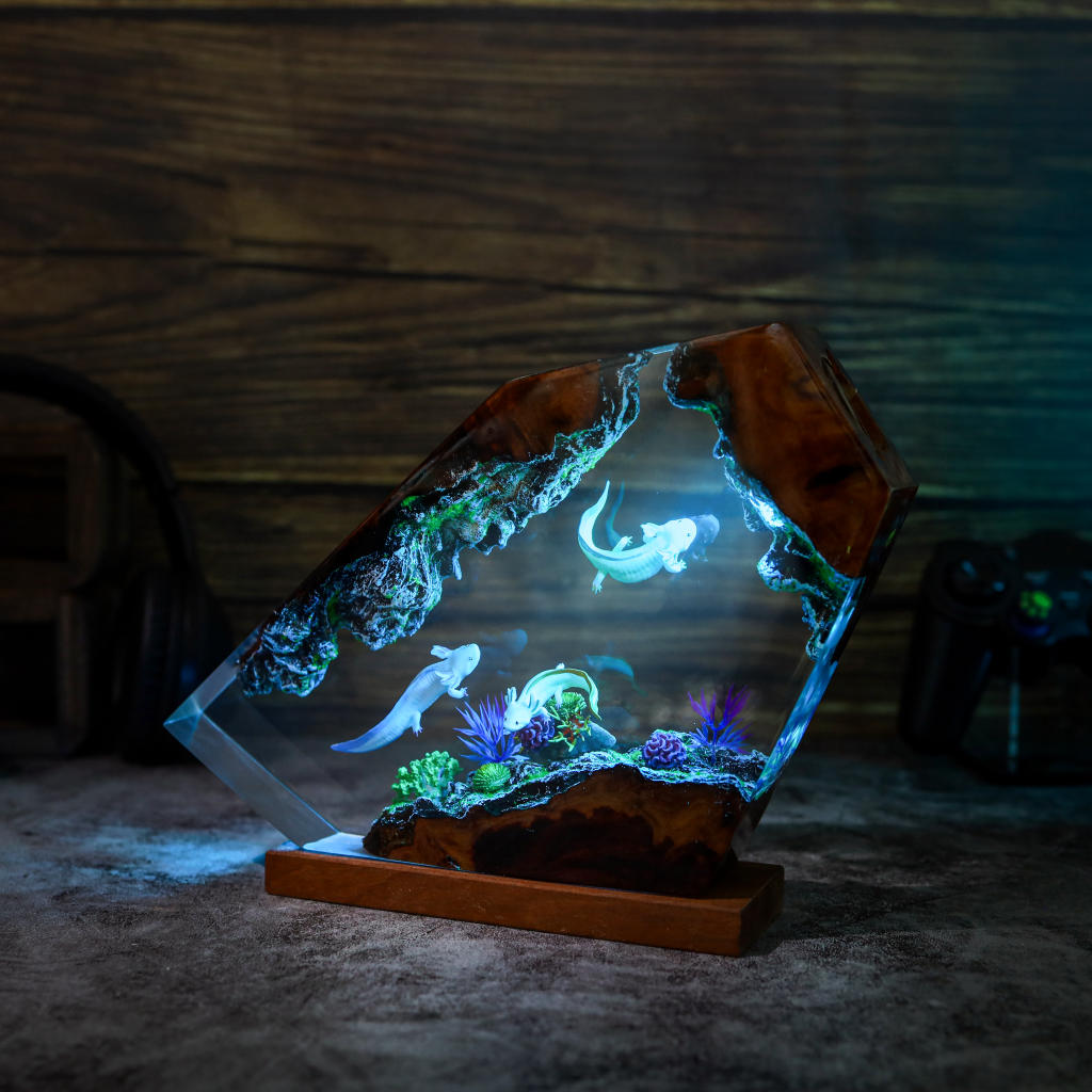 Swimming Axolotl Epoxy Lamp Ver 3 - Image 3