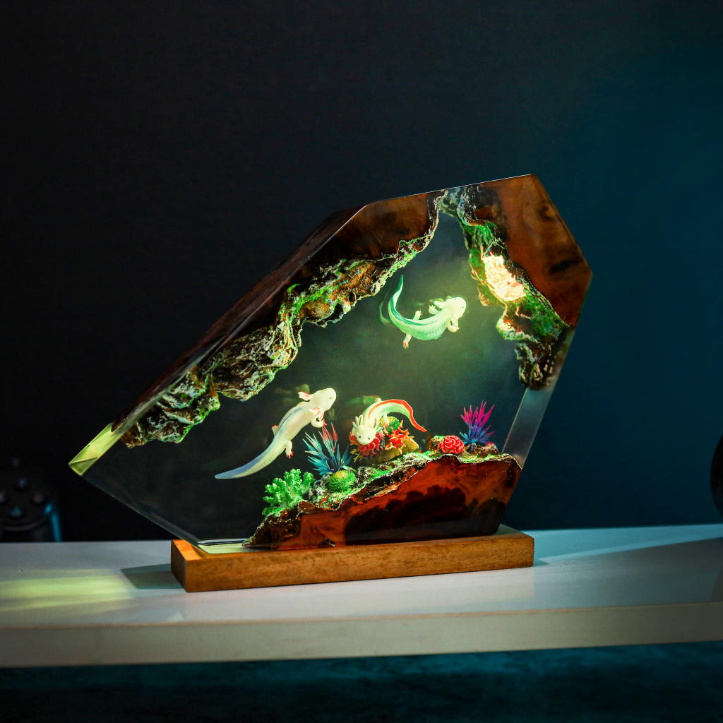 Swimming Axolotl Epoxy Lamp Ver 3 - Image 11