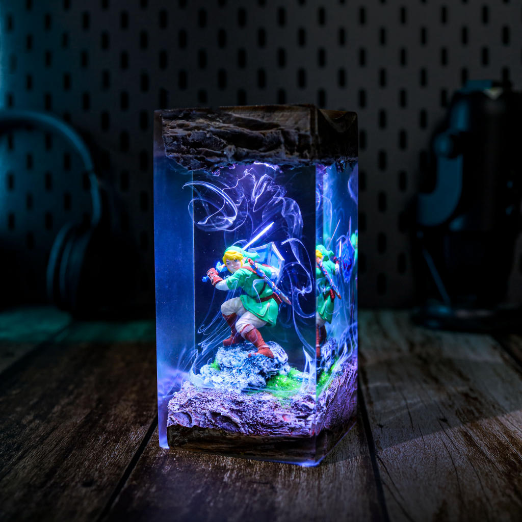 The Legend of Zelda Link Epoxy Lamp - Image 3