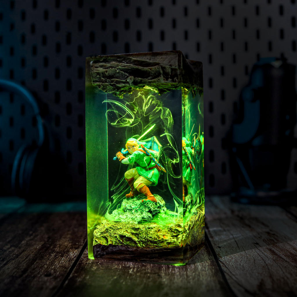 The Legend of Zelda Link Epoxy Lamp - Image 4