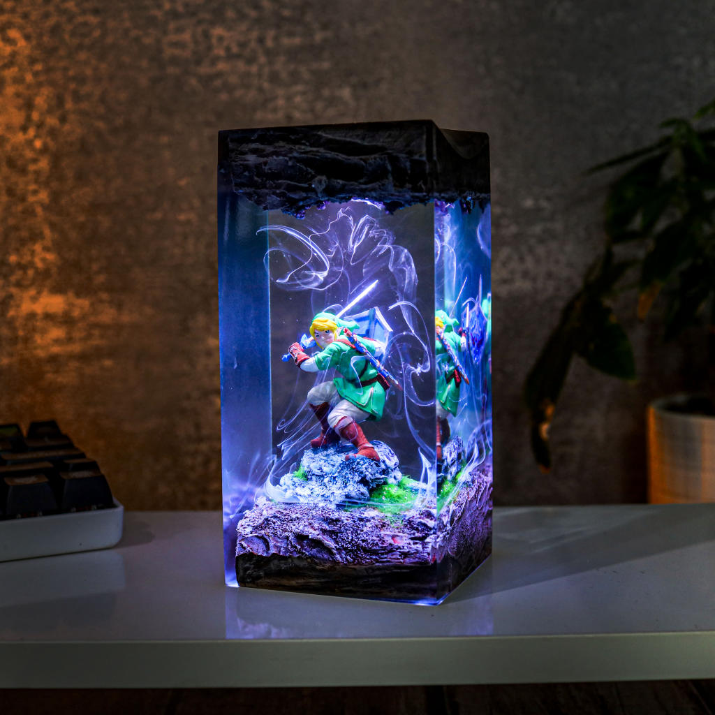 The Legend of Zelda Link Epoxy Lamp - Image 6