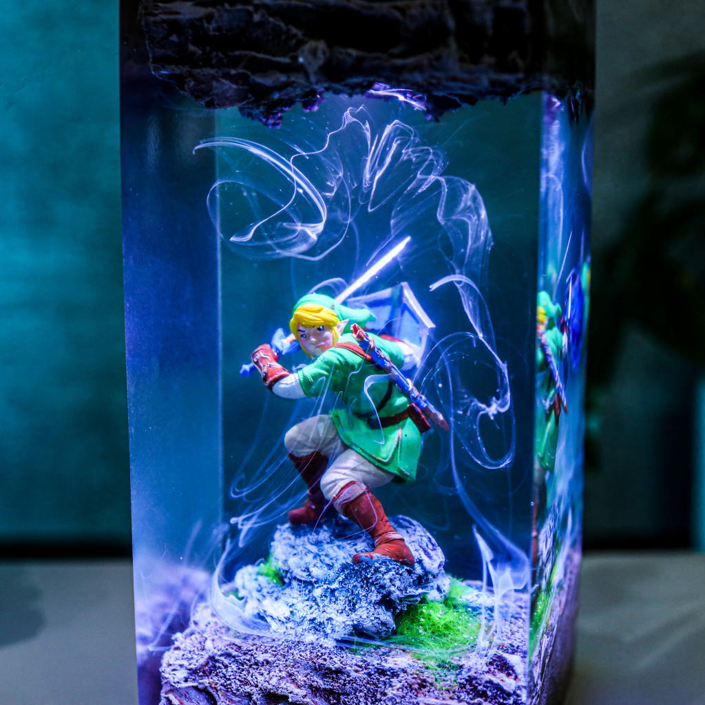 The Legend of Zelda Link Epoxy Lamp - Image 8