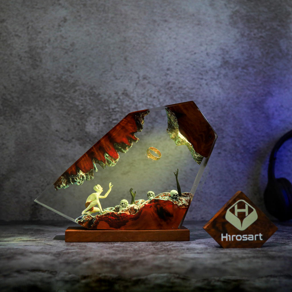 The Lord of the Rings Gollum Lamp - Image 19