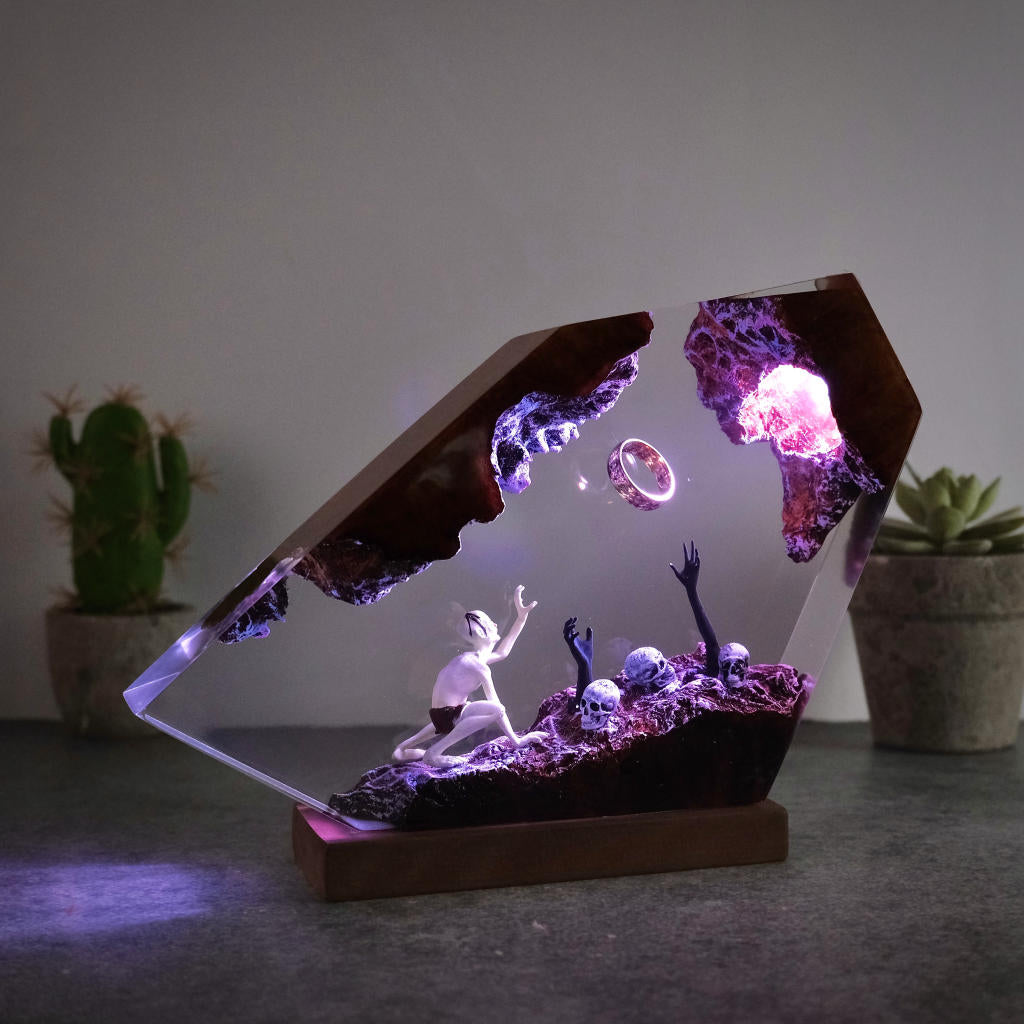 The Lord of the Rings Gollum Lamp - Image 3