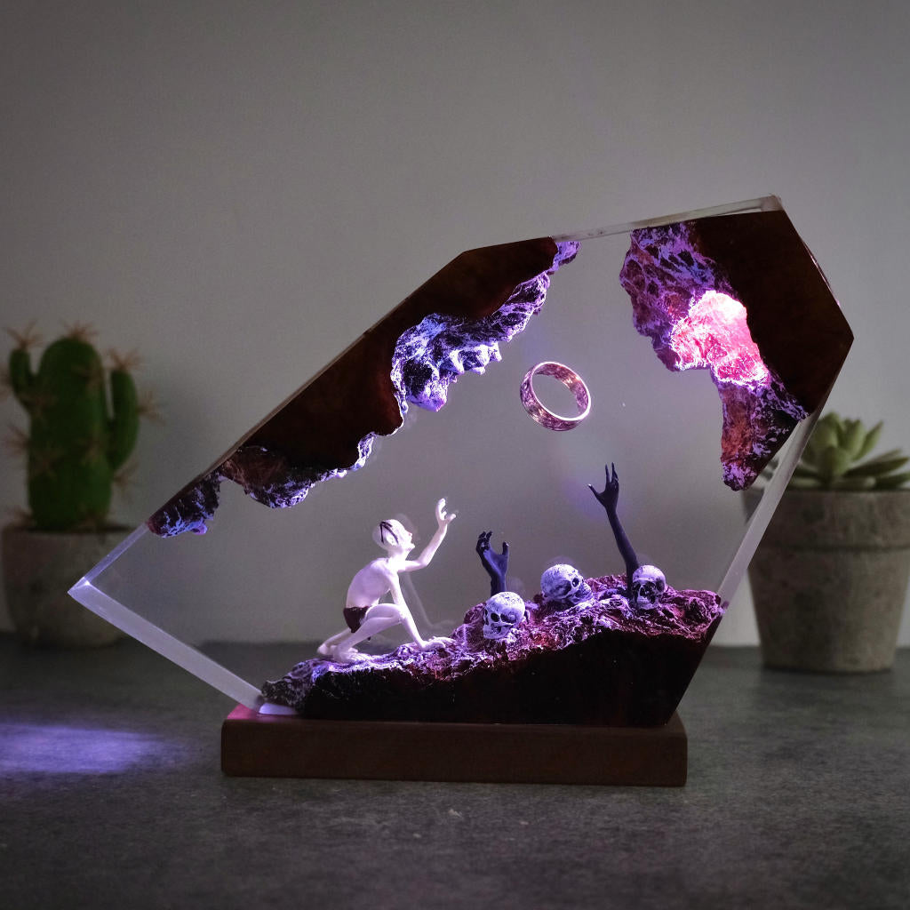 The Lord of the Rings Gollum Lamp - Image 5