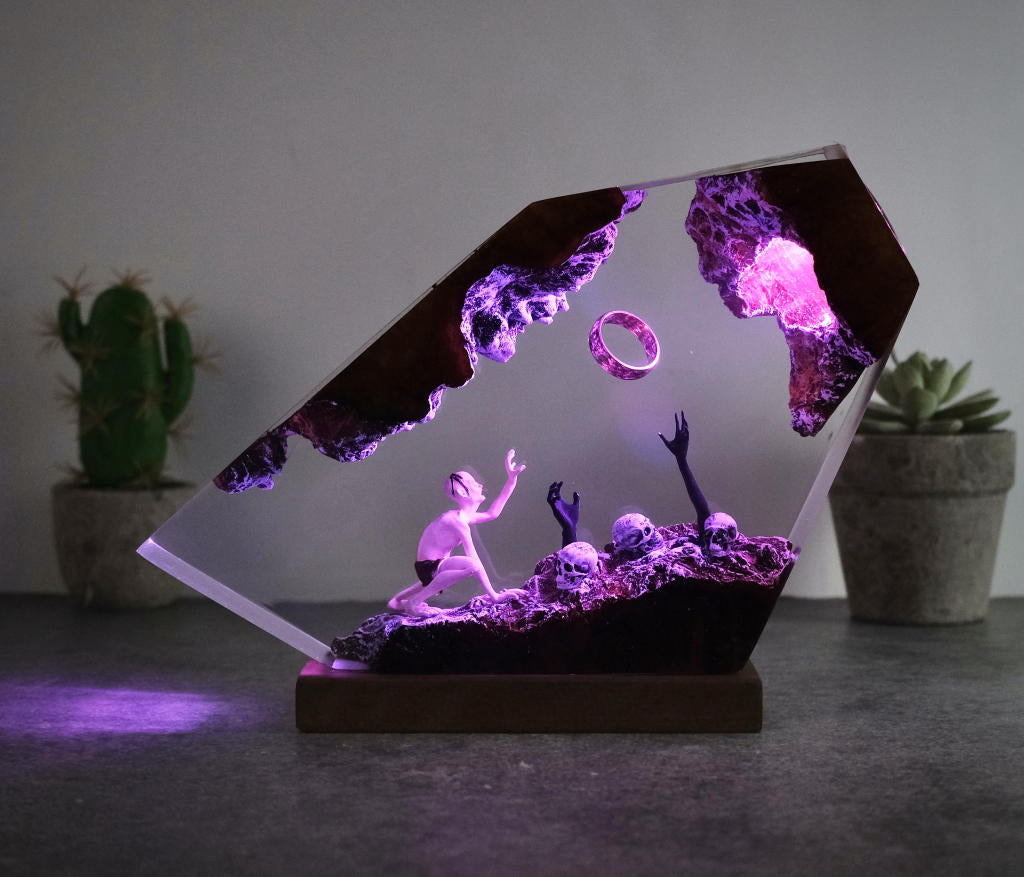 The Lord of the Rings Gollum Lamp - Image 9
