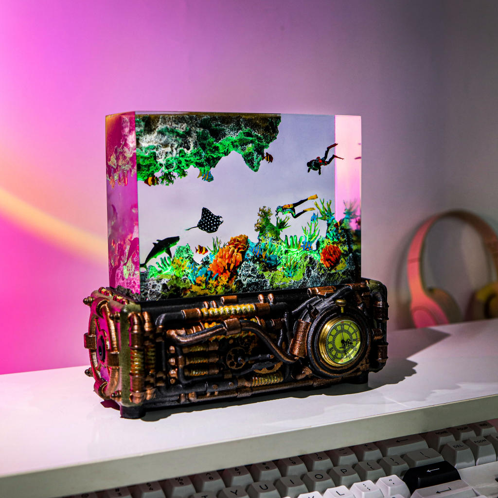 Underwater Scene and Classic clock Resin Lamp - Image 9