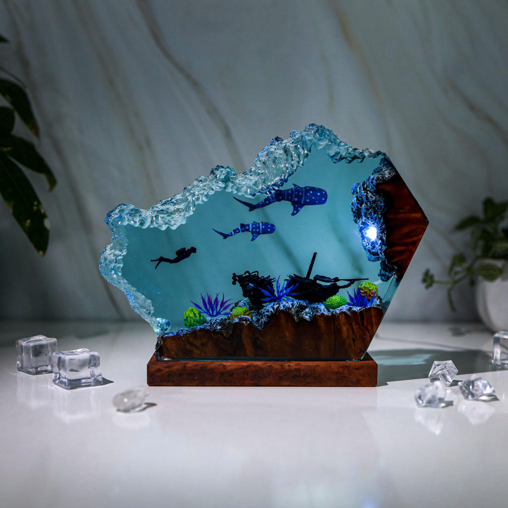 Whale Shark and Diver Epoxy Lamp - Image 2