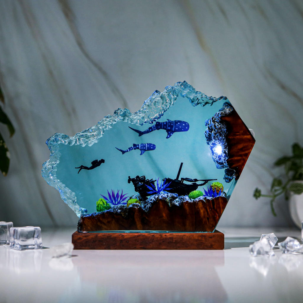 Whale Shark and Diver Epoxy Lamp - Image 3