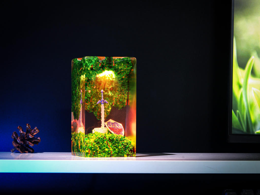 Zelda Shield and Master Sword Night Light - Image 7