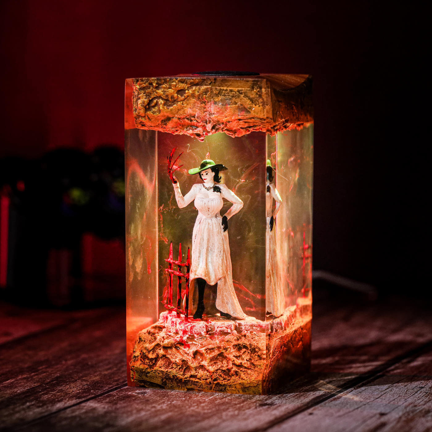 Alcina Dimitrescu Resident Evil Lamp - Image 6