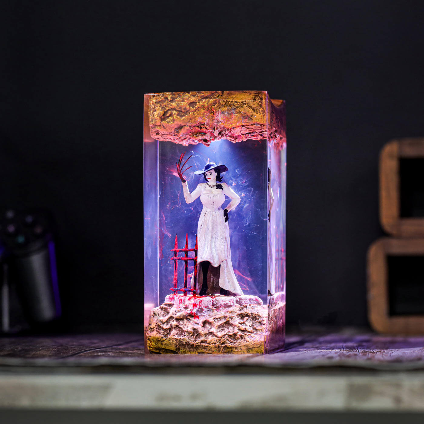 Alcina Dimitrescu Resident Evil Lamp - Image 7