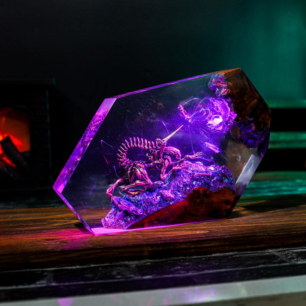 Alien Xenomorph Star Wars Epoxy Lamp Ver 3 - Image 4