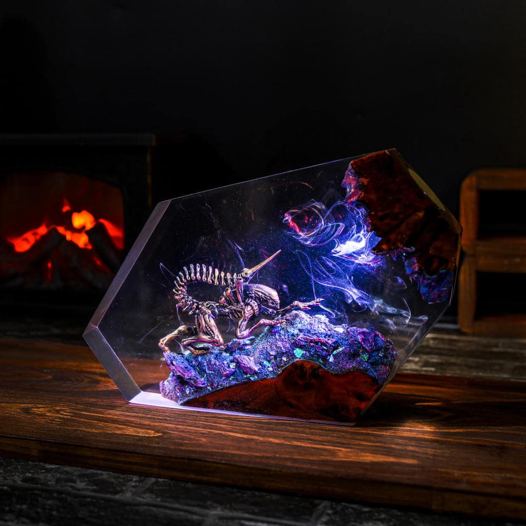 Alien Xenomorph Star Wars Epoxy Lamp Ver 3 - Image 6
