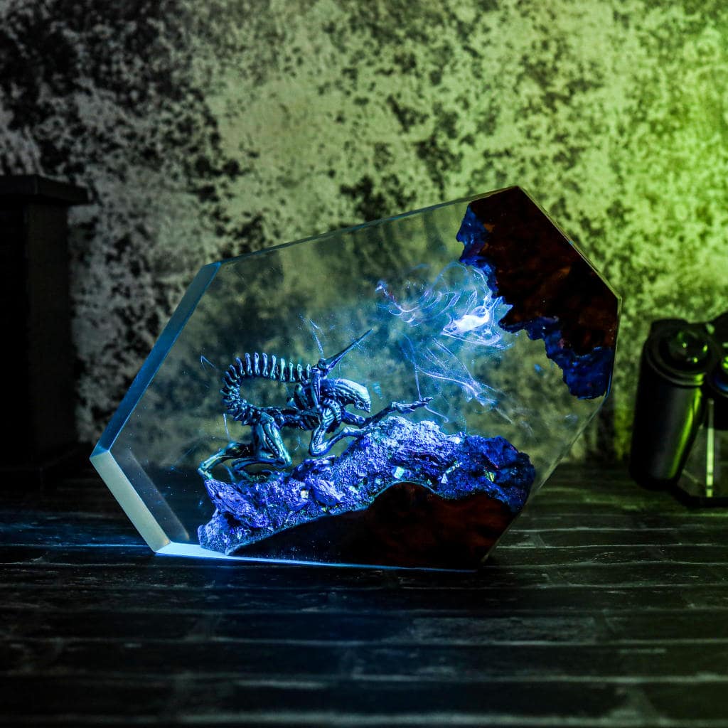 Alien Xenomorph Star Wars Epoxy Lamp Ver 3 - Image 8