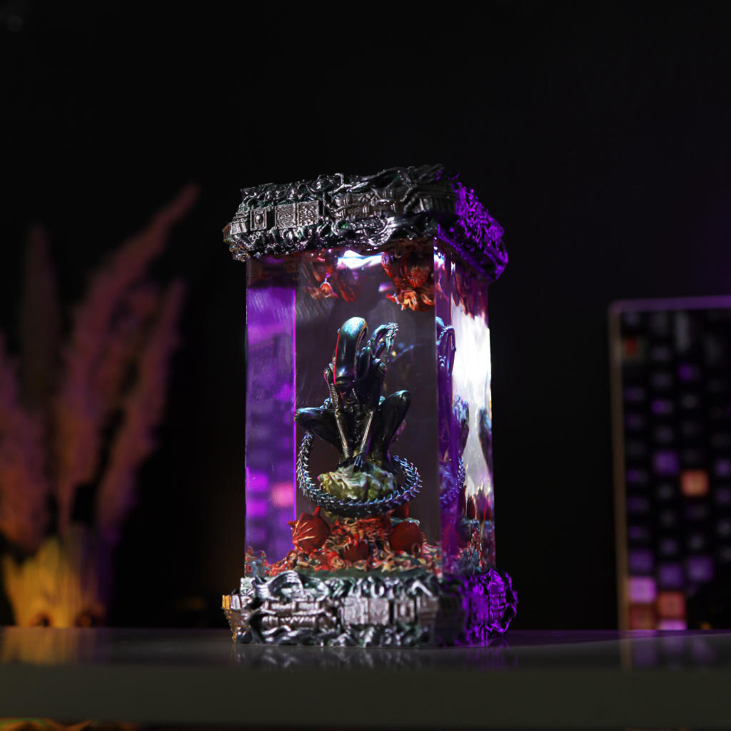 Alien Xenomorph Star Wars Lamp Ver 5 - Image 3